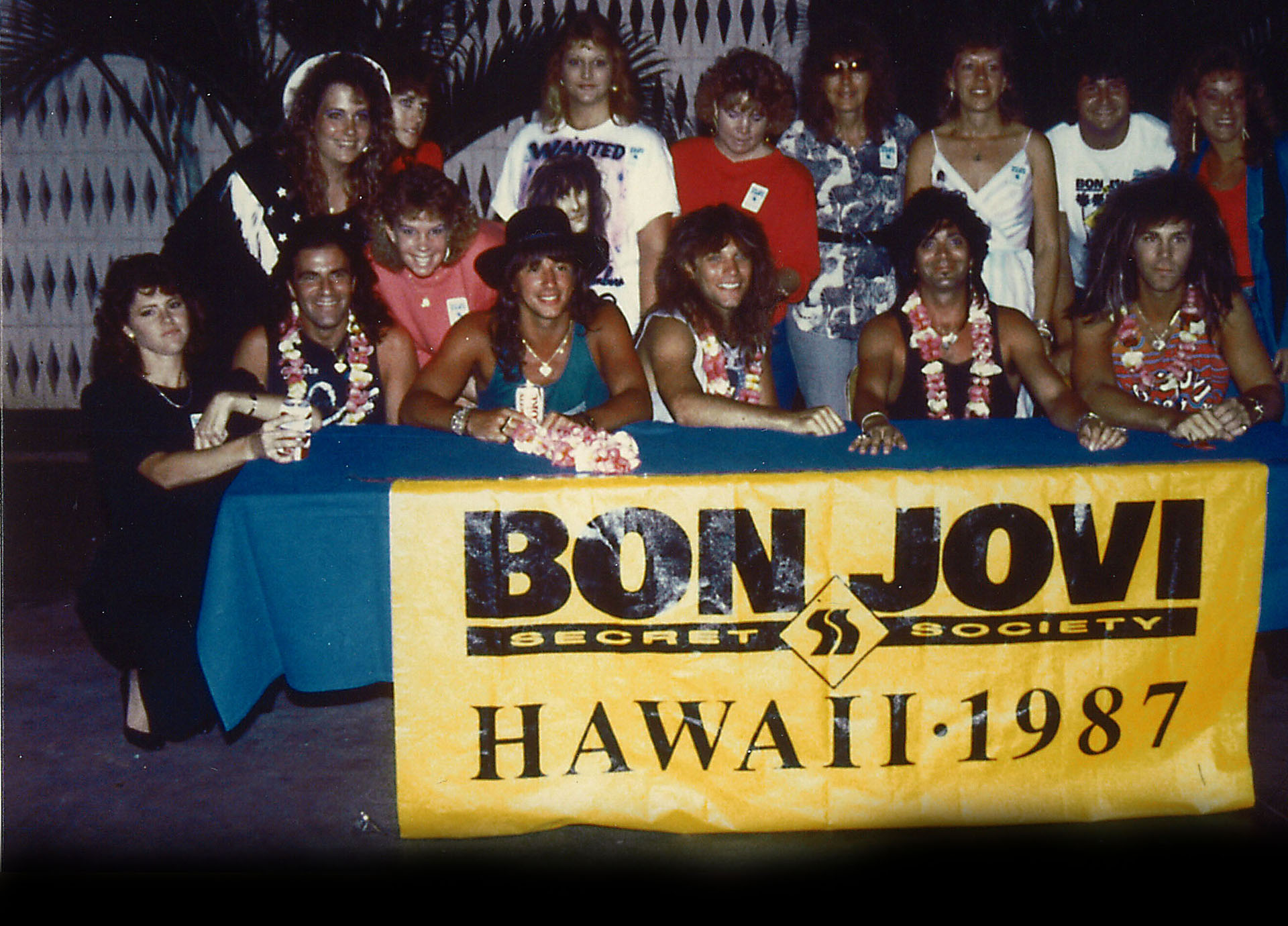 FAN CLUBS: 'Secret Society' & 'Backstage with Bon Jovi' - General BJ Discussion